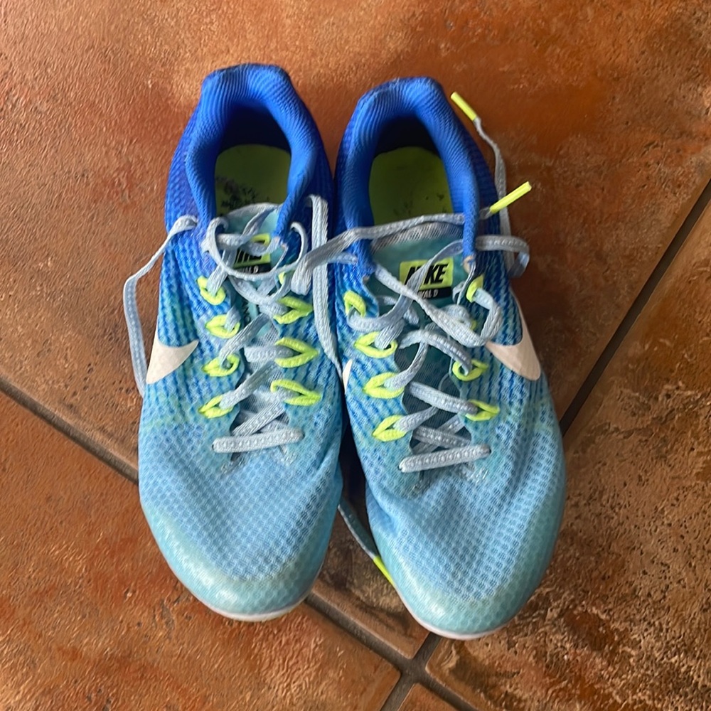 custom track and field spikes